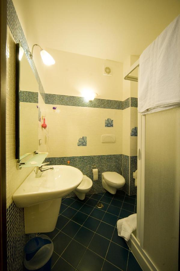 Quattro Ducati Hotel Trani Exterior photo